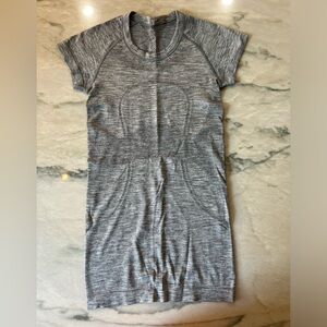 Size 0 Grey swiftly tech